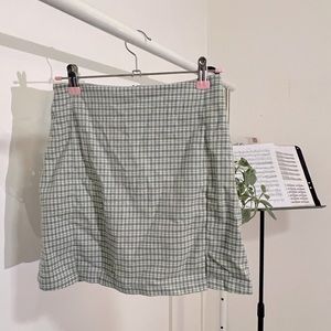 brandy melville mini skirt green